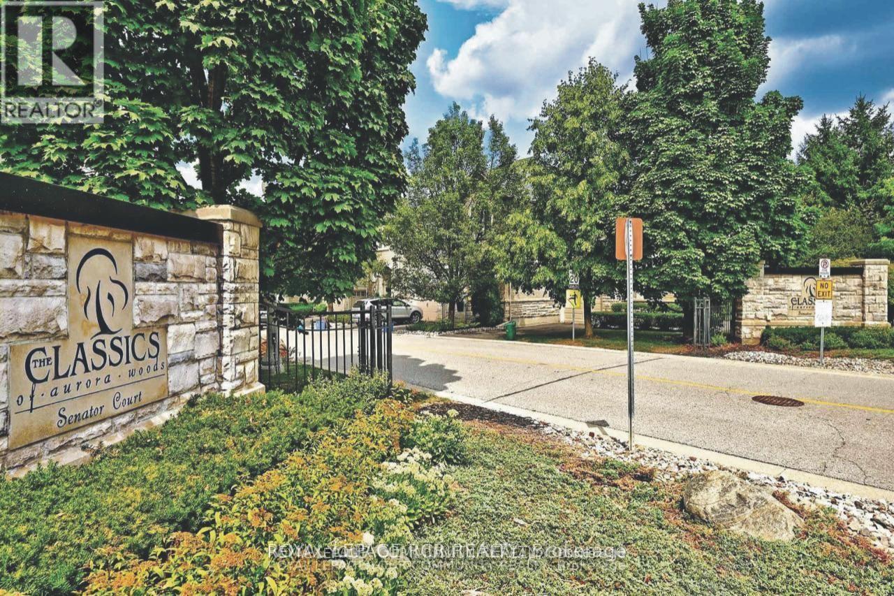 Townhouse at 18 - 3 SENATOR COURT, Aurora