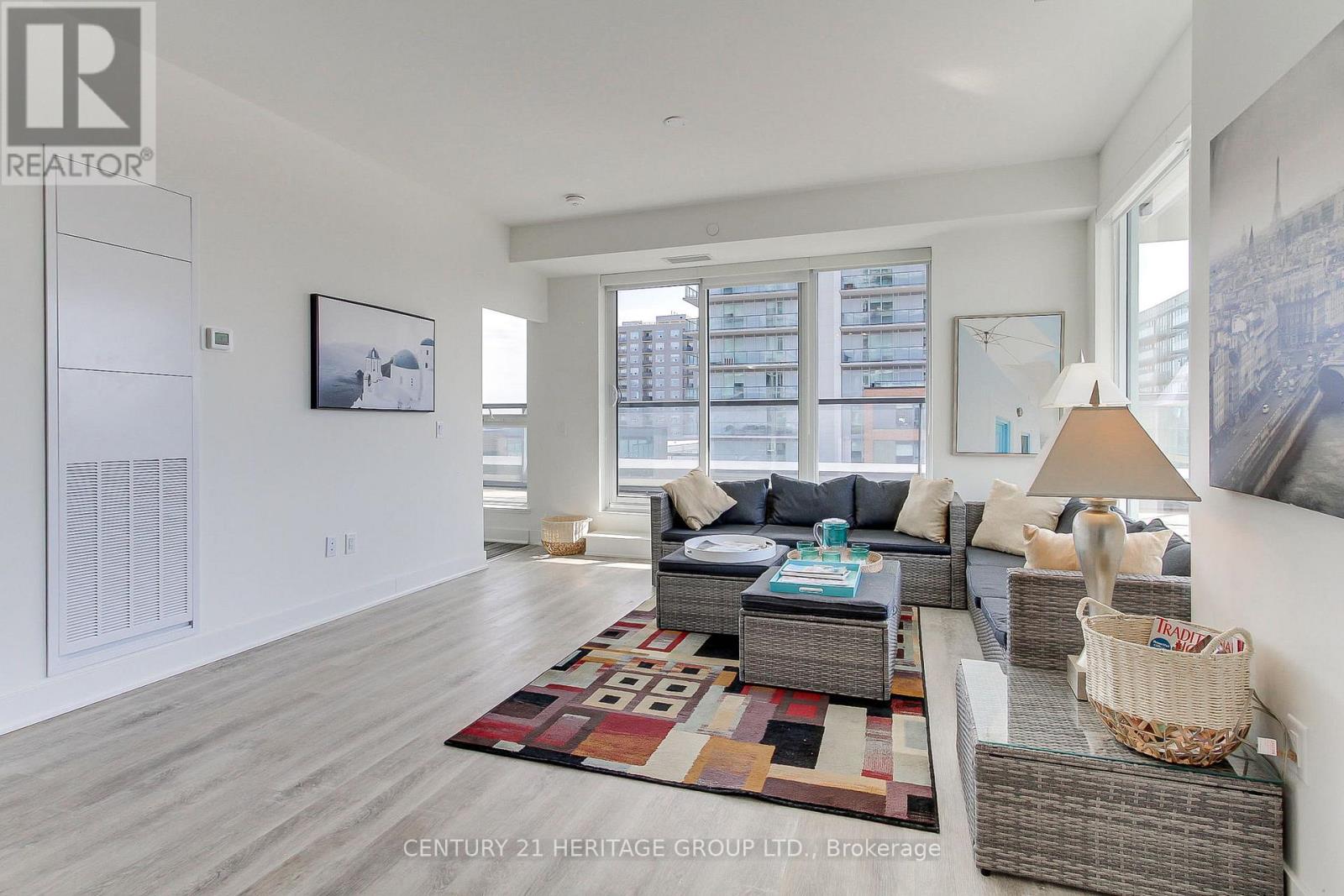 Apartment at 503 - 185 DEERFIELD ROAD, Newmarket