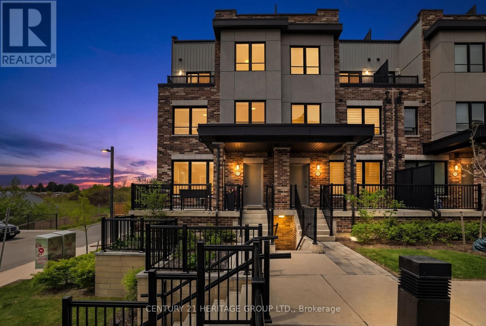 Townhouse at 1 - 50 BAYNES WAY, Bradford West Gwillimbury (Bradford)
