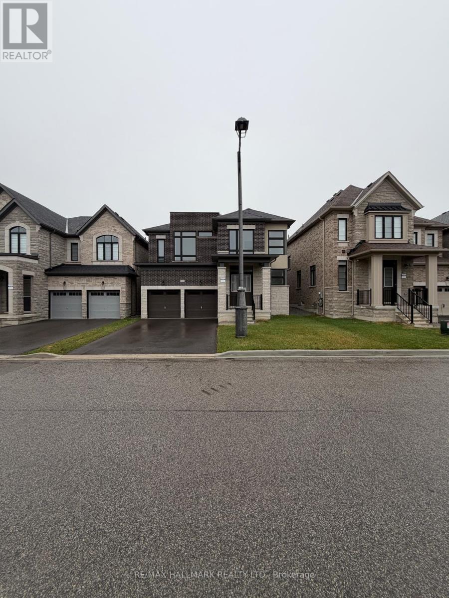 Detached at 112 WESLOCK CRESCENT, Aurora