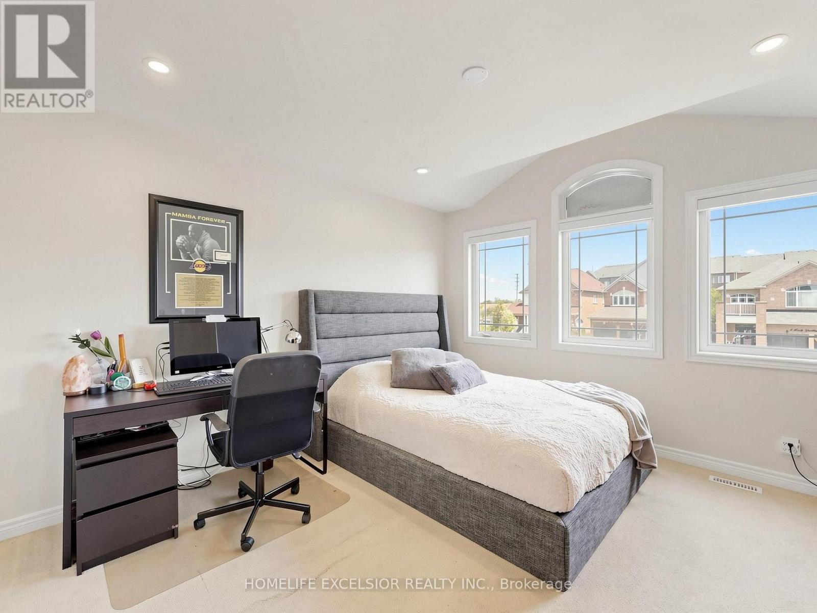 Detached at 6 LADY GWILLIM AVENUE, East Gwillimbury