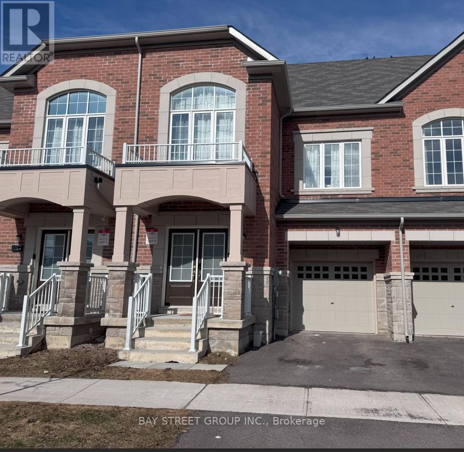 Townhouse at 100 NESS DRIVE, Richmond Hill