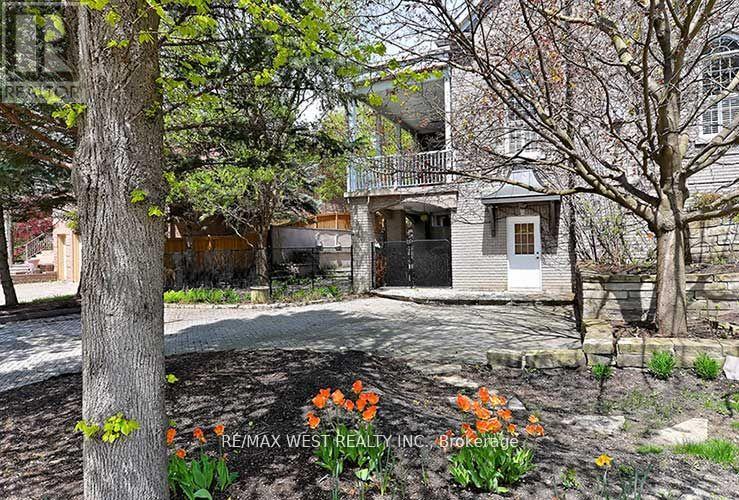 Detached at 5 HUMBERVIEW DRIVE, Vaughan