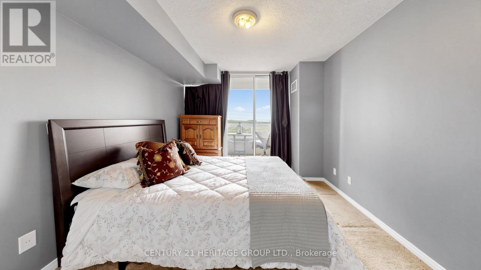 Apartment at 707 - 9 NORTHERN HTS DRIVE, Richmond Hill