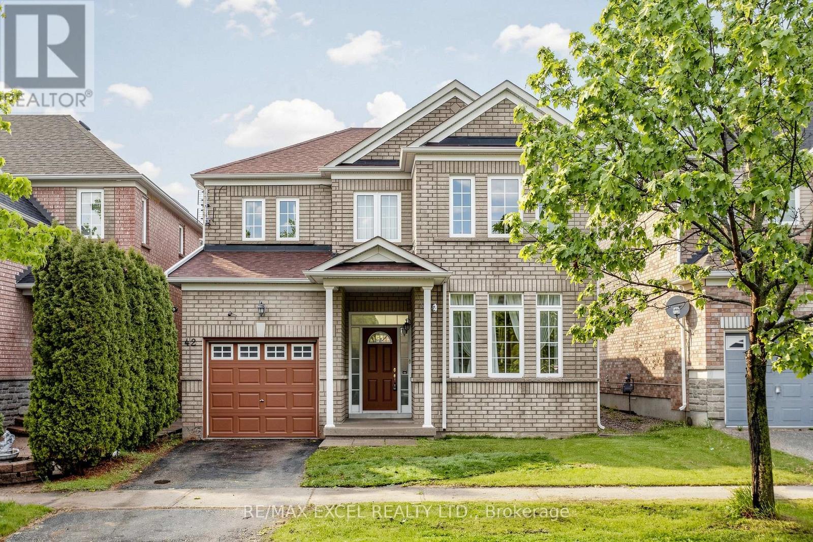 Detached at 42 CHASSER DRIVE, Markham