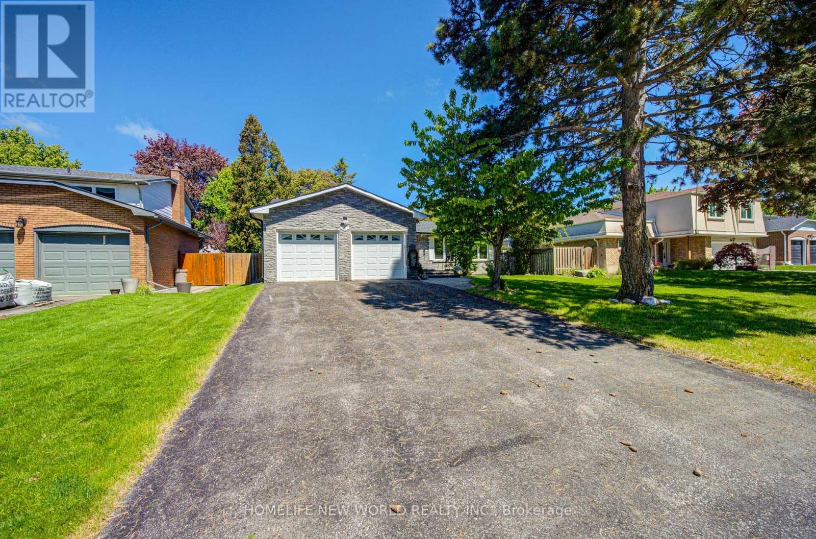 Detached at 42 HAMILTON HALL DRIVE, Markham (Markham Village)