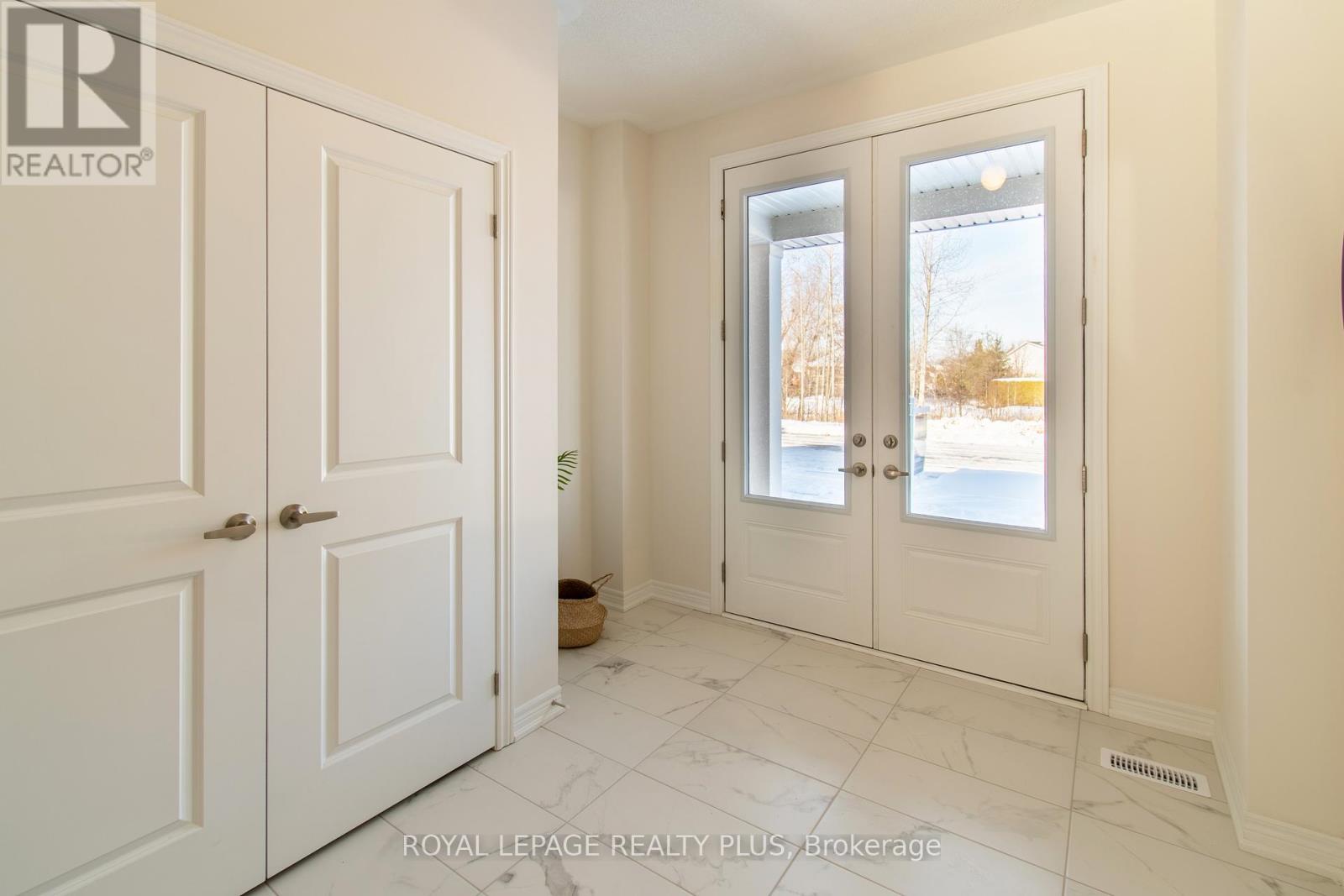 Detached at 147 DOVEDALE DRIVE, Georgina