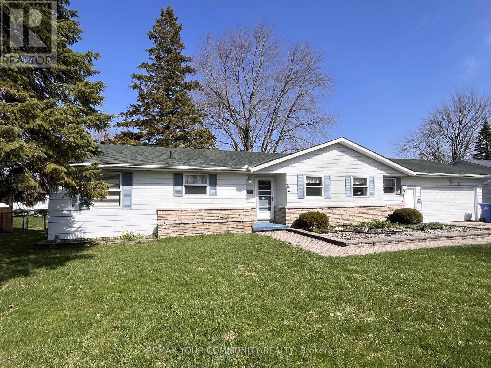 Detached at 37 CANAL STREET, Georgina (Keswick South)
