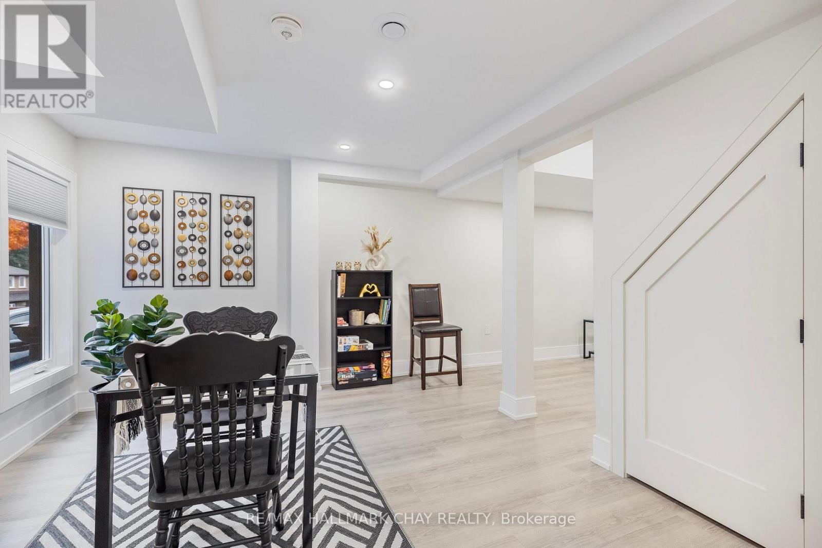 Other at LOWER - 12 TOWER COURT, Bradford West Gwillimbury