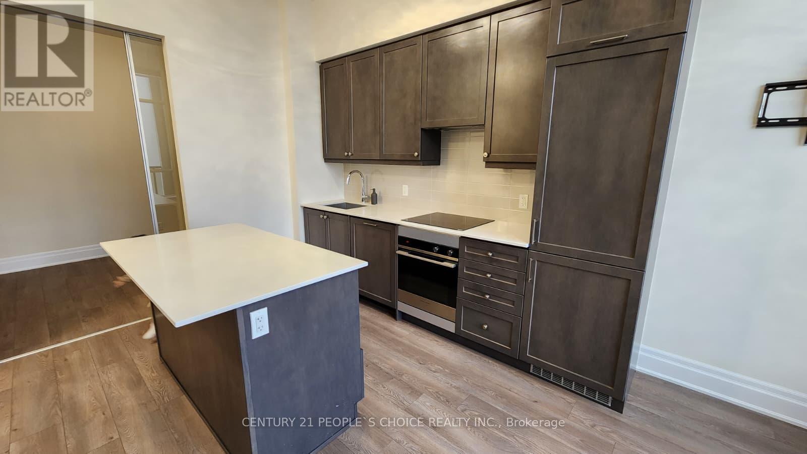 Apartment at PH03 - 9075 JANE STREET, Vaughan