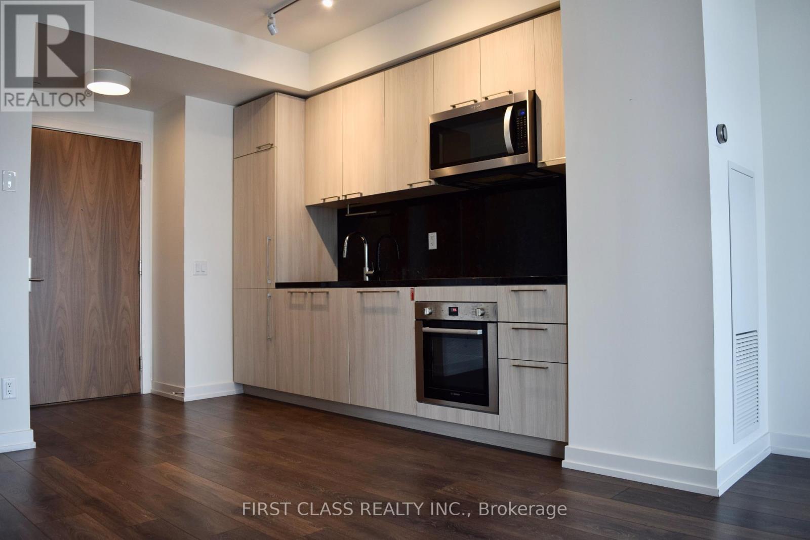 Apartment at 705 - 1 GRANDVIEW AVENUE, Markham (Thornhill)
