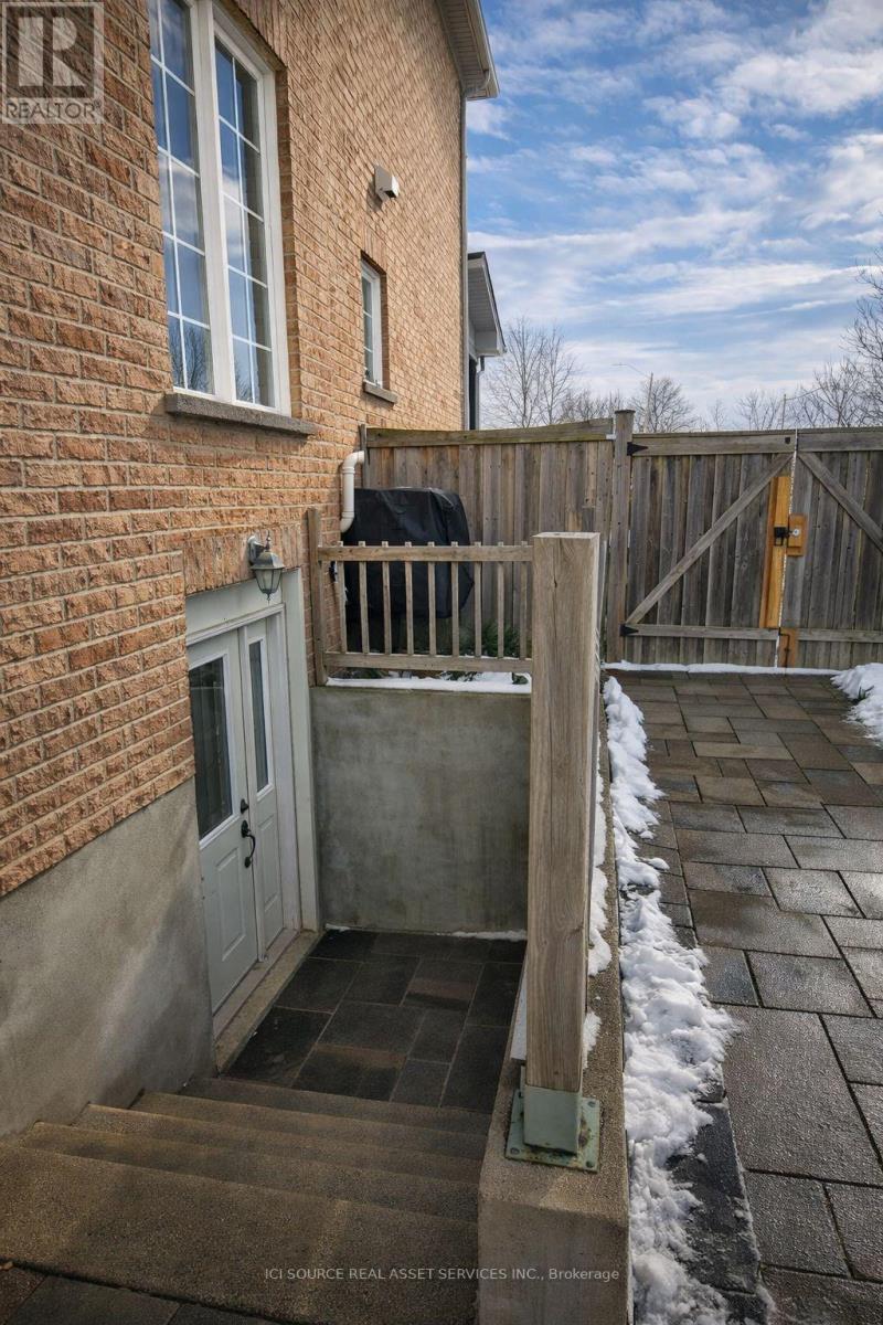 Semi-Detached/Link at BASEMENT APARTMENT - 109 ROMANCE DRIVE, Richmond Hill (Rouge Woods)