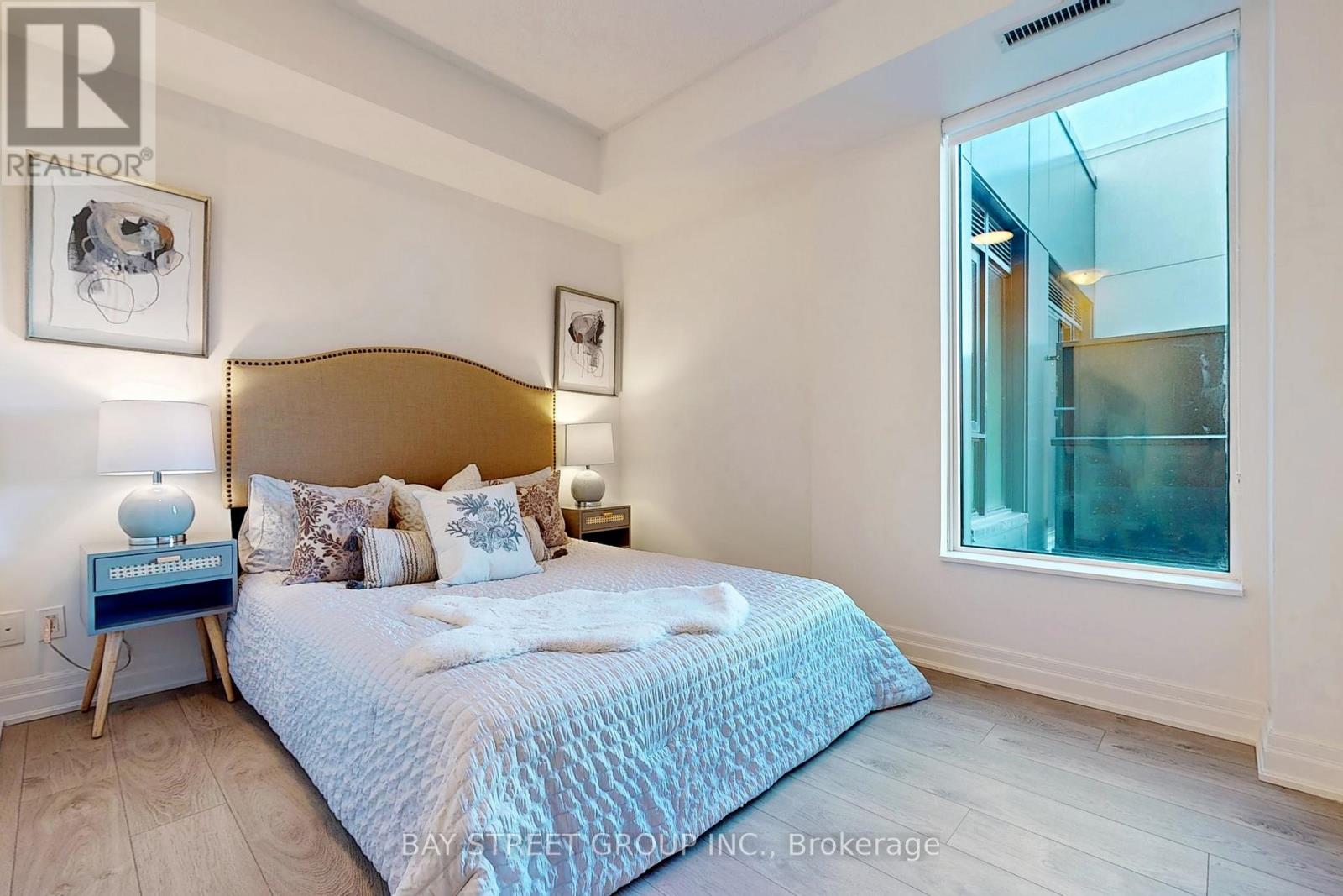 Apartment at 901A - 10 ROUGE VALLEY DRIVE W, Markham