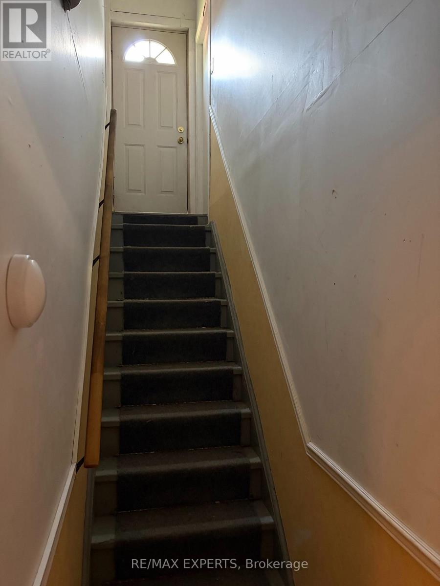 Detached at BSMT - 9 QUEEN POST DRIVE, Vaughan (East Woodbridge)