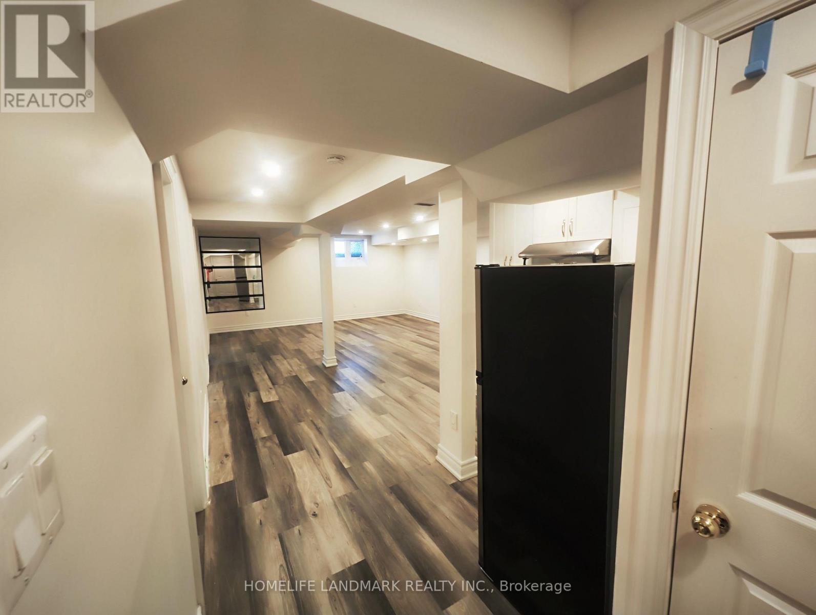 Detached at 5 SOUTHVALE (BASEMENT) DRIVE, Vaughan