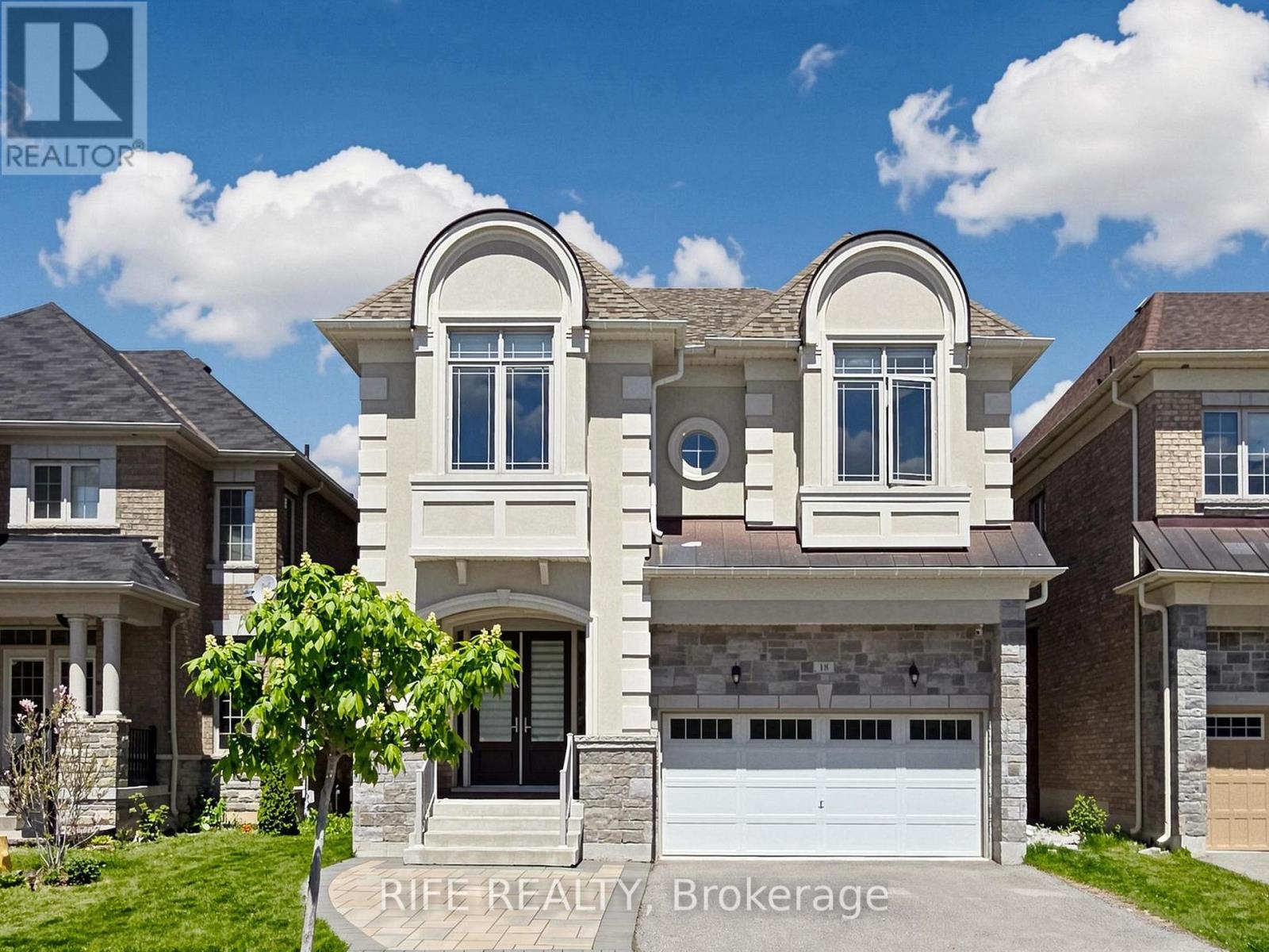 Detached at 18 ROSSINI DRIVE, Richmond Hill (Oak Ridges)