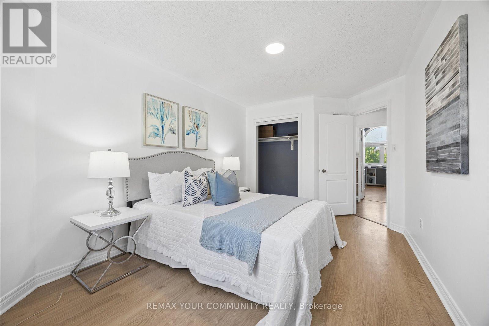 Semi-Detached/Link at 23 BREEZE DRIVE, Bradford West Gwillimbury