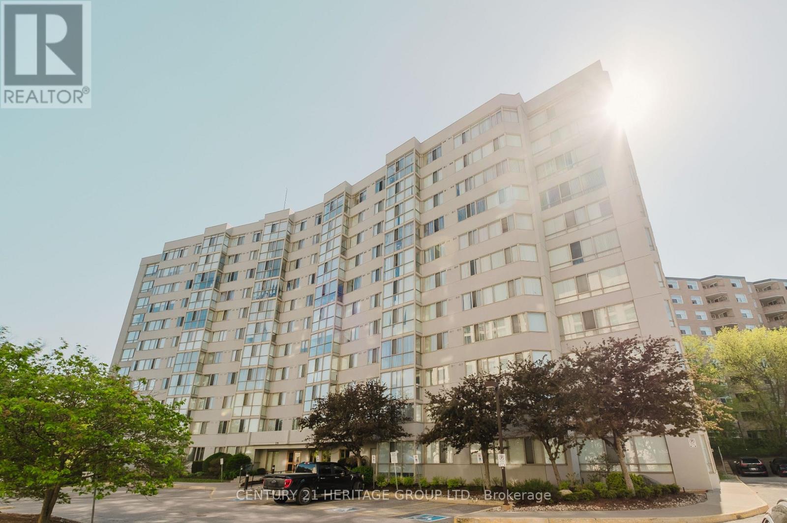 Apartment at 209 - 270 DAVIS DRIVE, Newmarket (Central Newmarket)