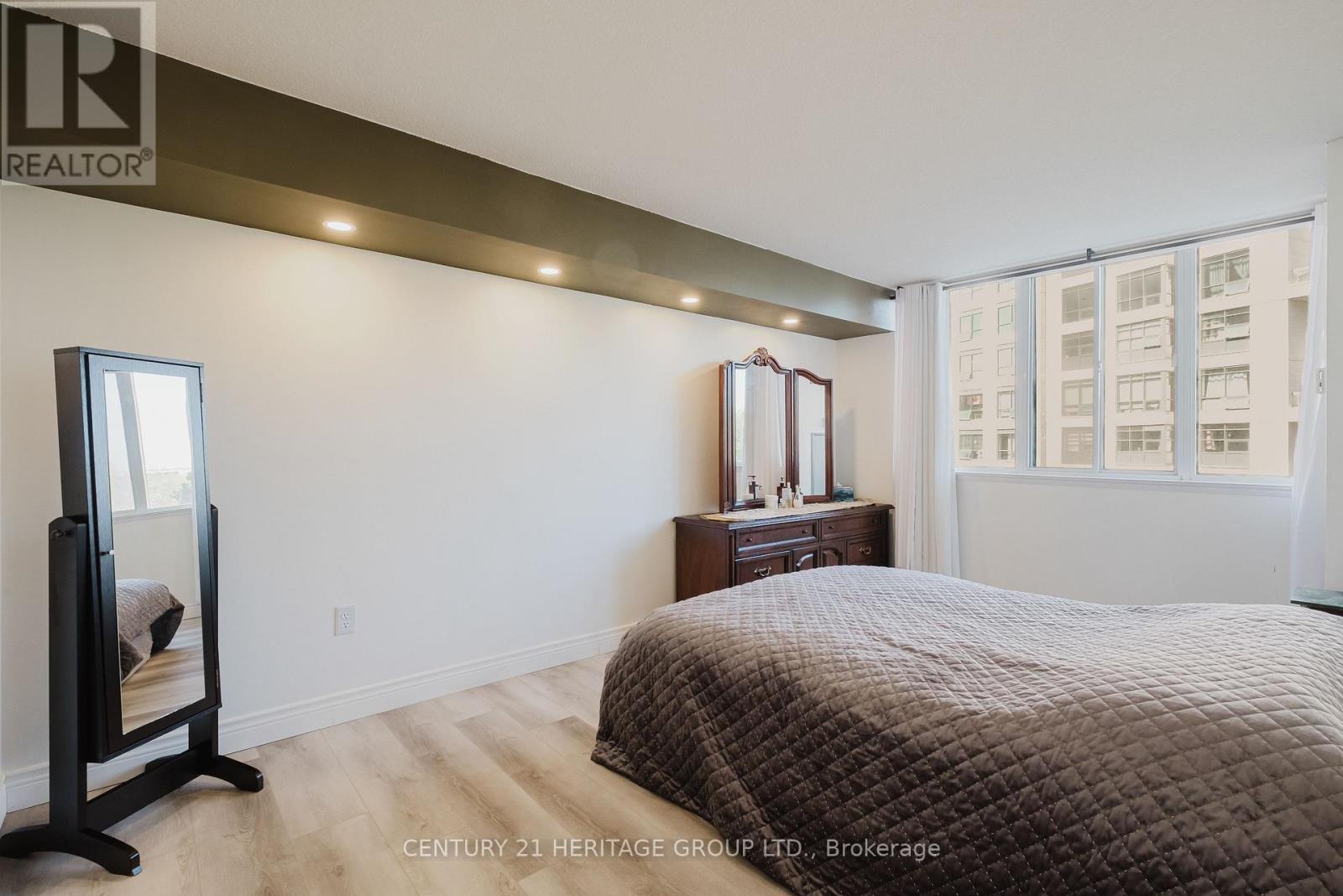 Apartment at 209 - 270 DAVIS DRIVE, Newmarket