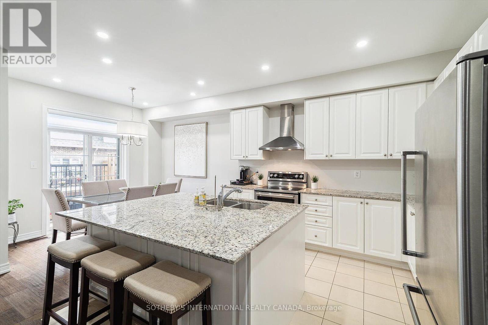Townhouse at 12 DEEP RIVER LANE S, Richmond Hill