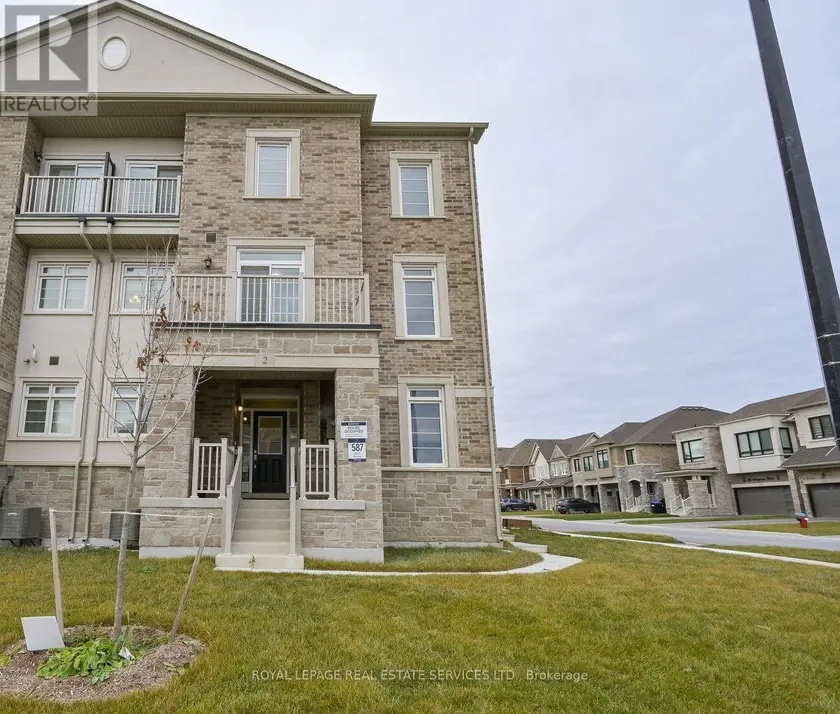 Townhouse at 2 PAISLEY DRIVE, Bradford West Gwillimbury
