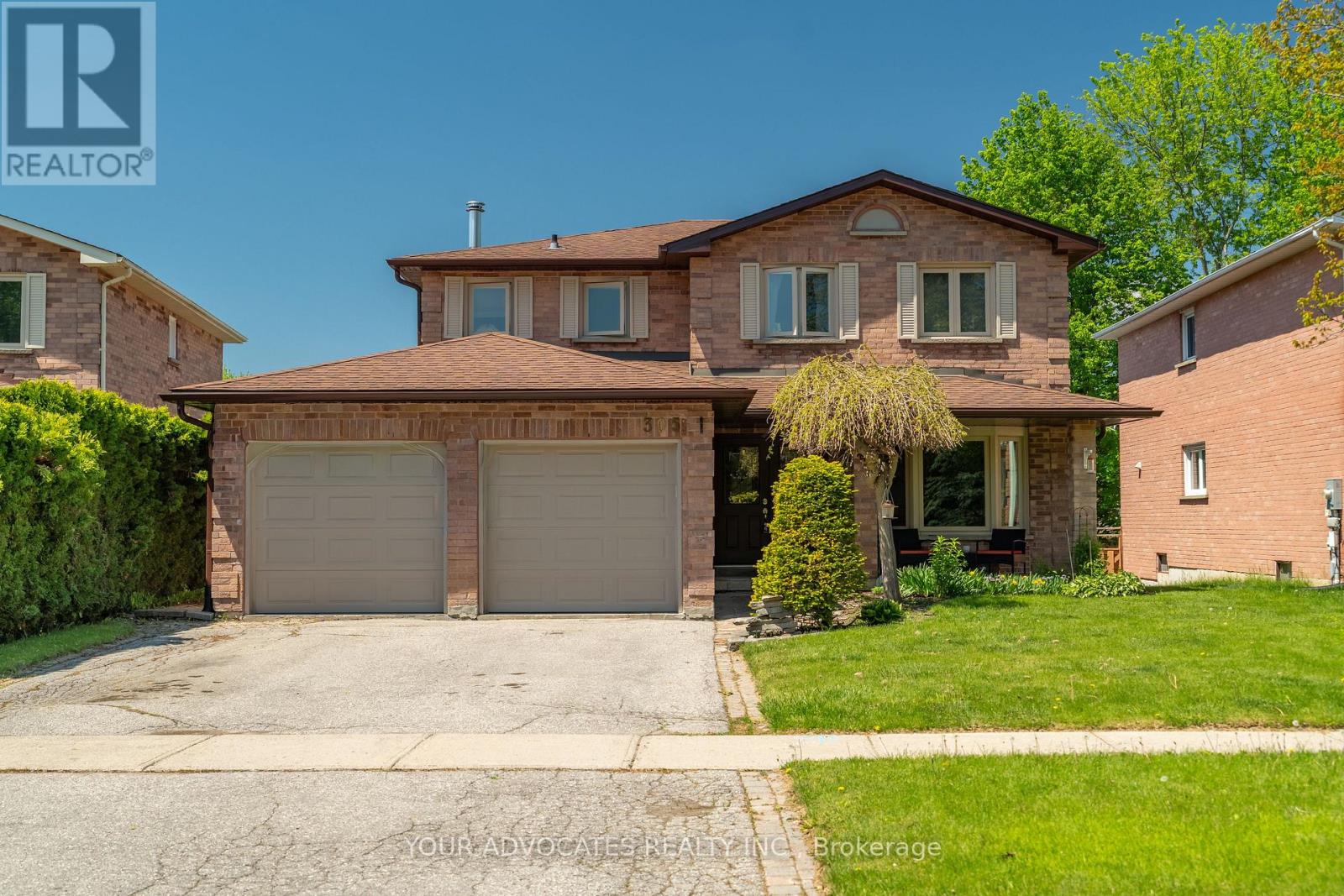 Detached at 305 HERRIDGE CIRCLE, Newmarket