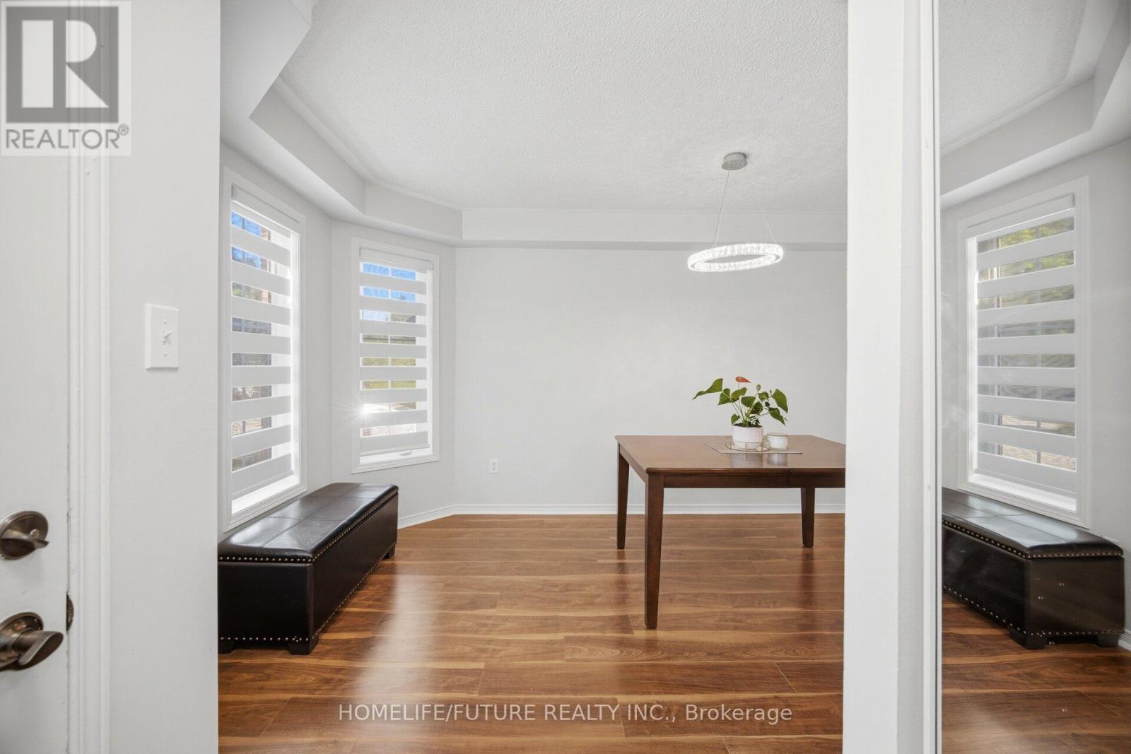 Townhouse at 32 LAURELHURST CRESCENT, Vaughan