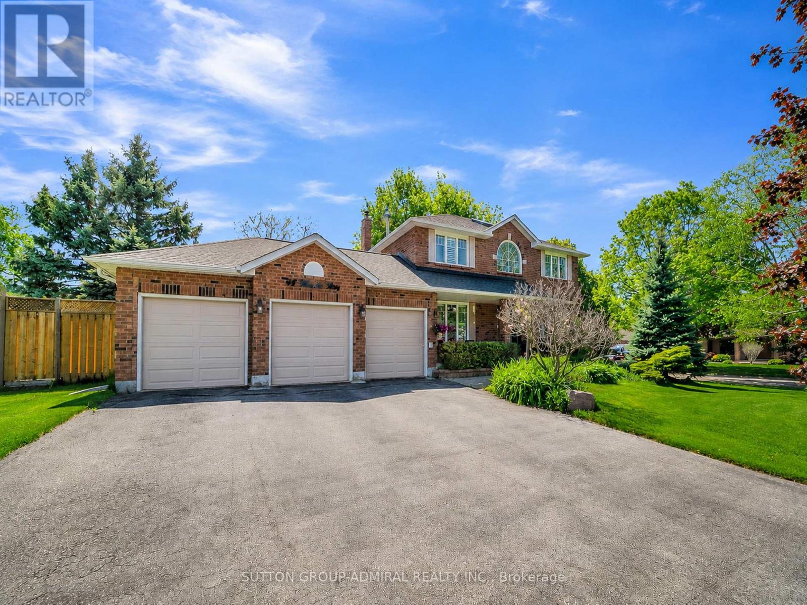 Detached at 48 MAPLE WAY, East Gwillimbury