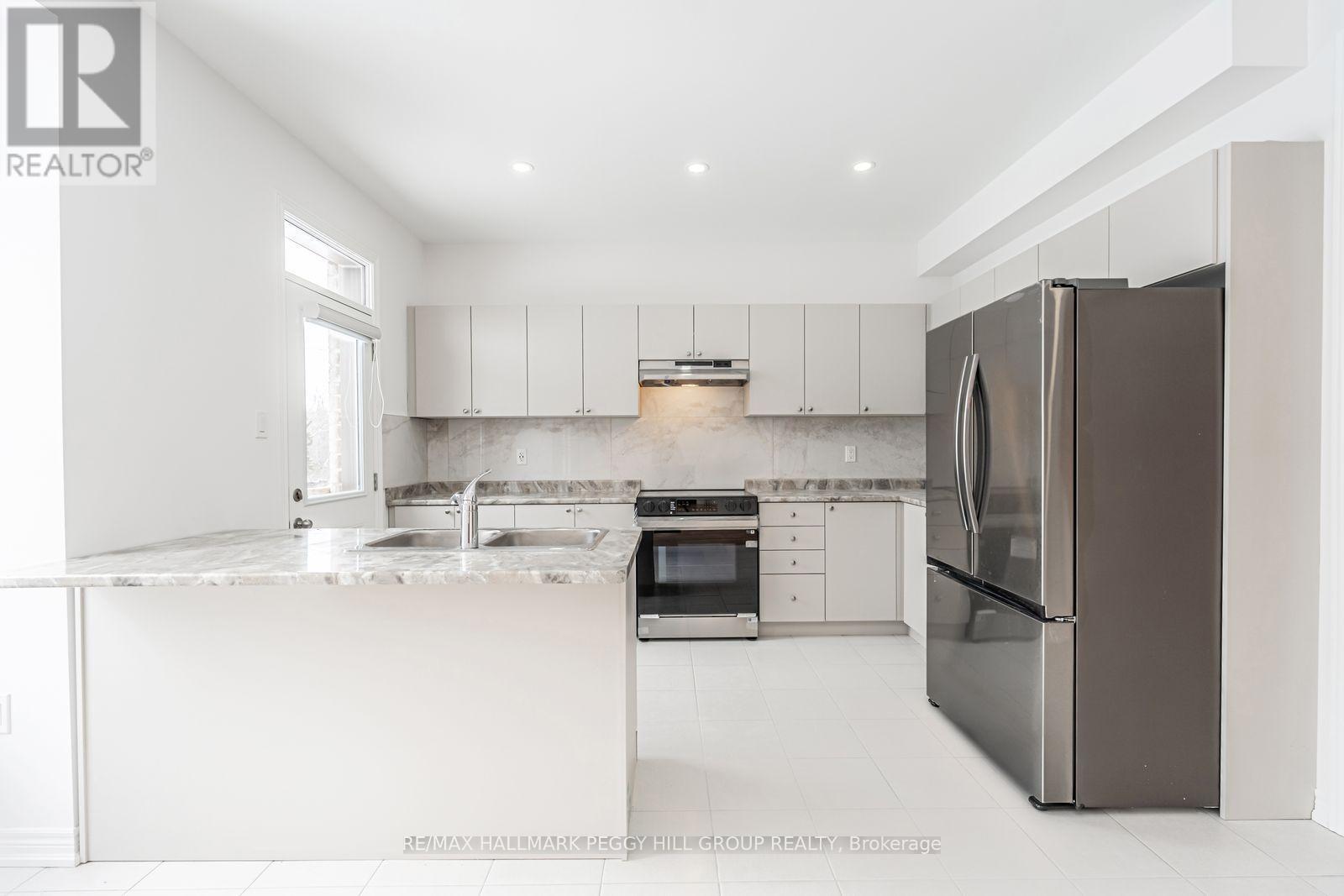 Detached at MAIN - 17 TURLEY WAY, Essa