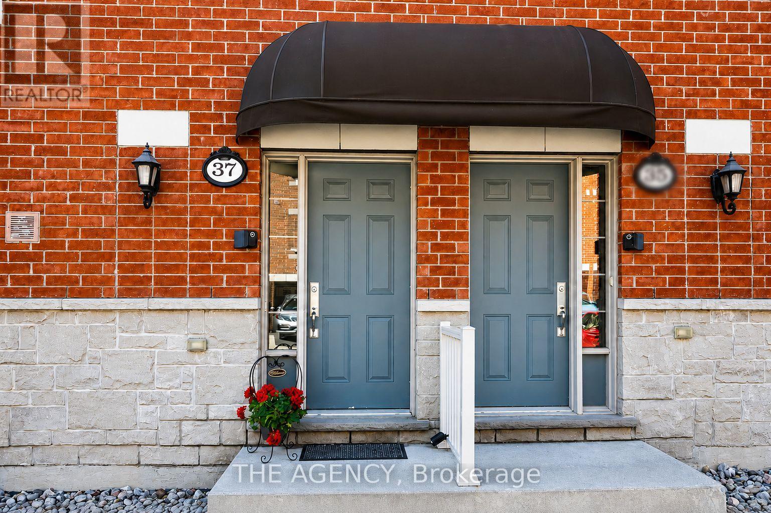 Townhouse at 37 ORMEROD LANE, Richmond Hill (Devonsleigh)