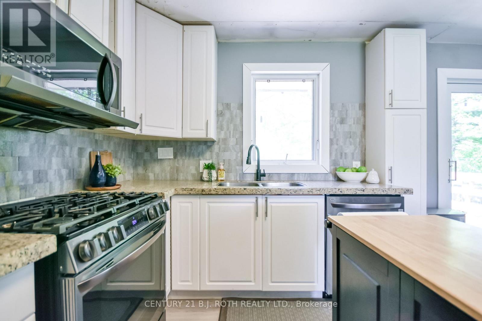 Detached at 7906 MAIN STREET, Adjala-Tosorontio