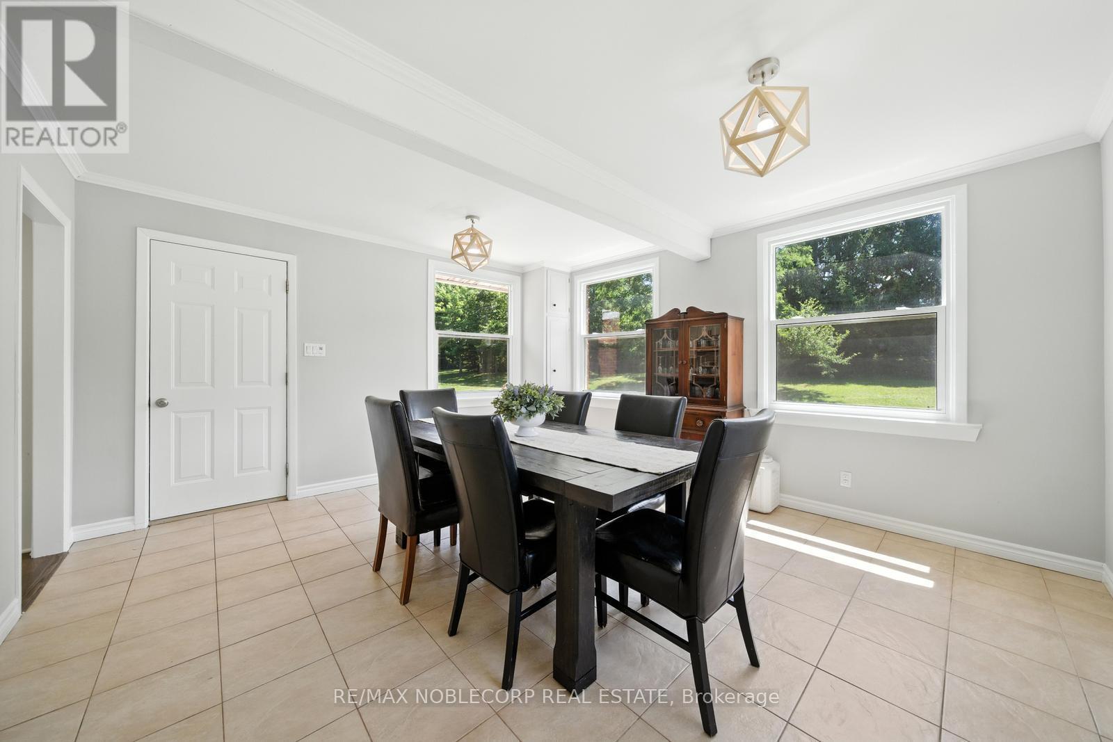 Detached at 2037 15TH SIDE ROAD, New Tecumseth