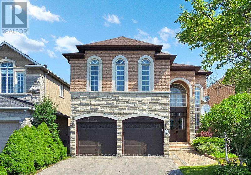 Multiplex at 2 LORD NELSON COURT, Richmond Hill (Rouge Woods)