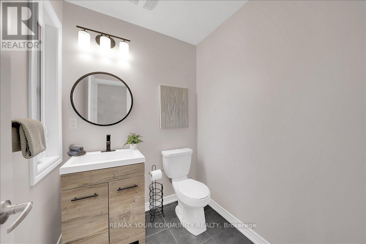 Detached at 57 STRACHAN TRAIL, New Tecumseth