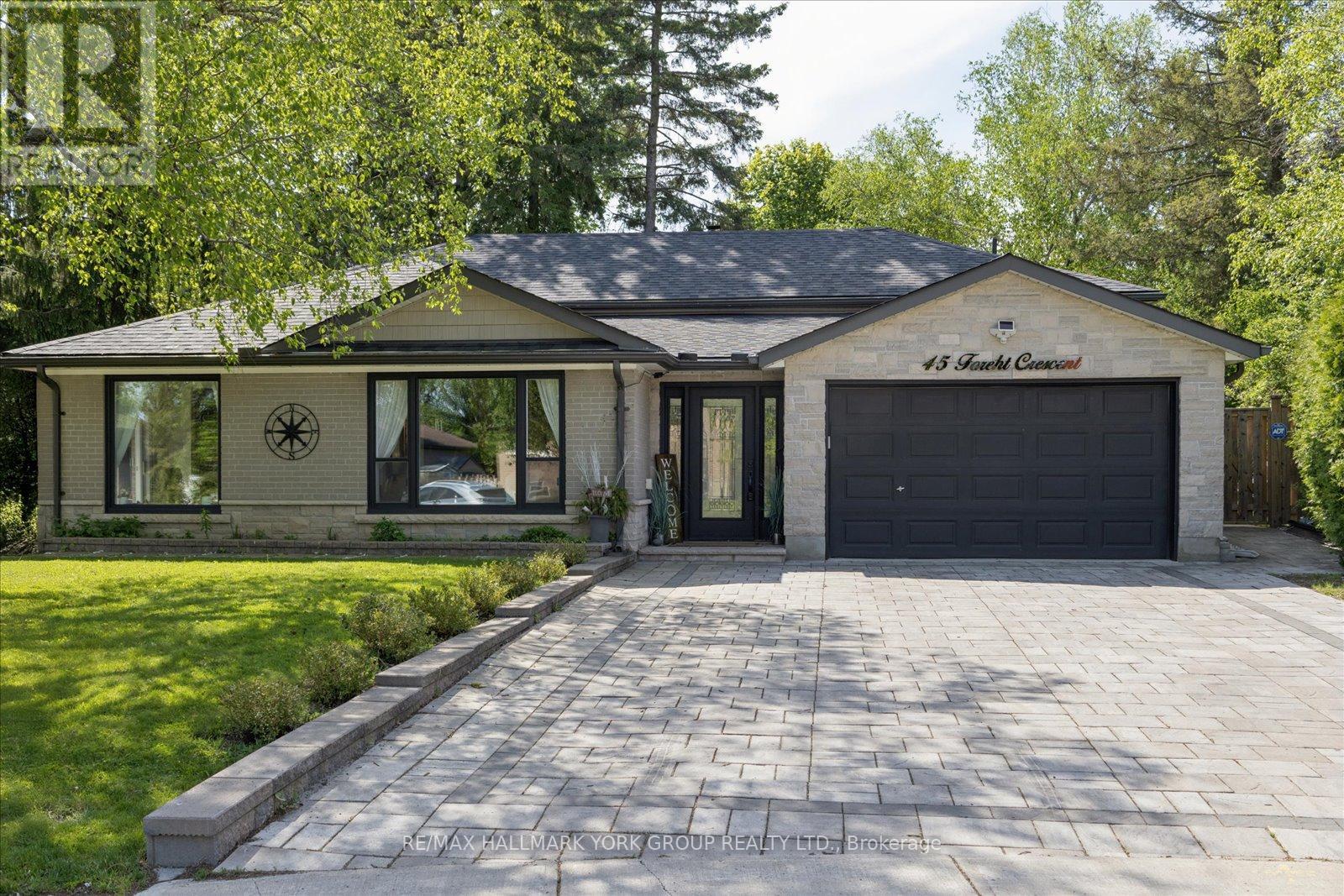 Detached at 45 FOREHT CRESCENT, Aurora