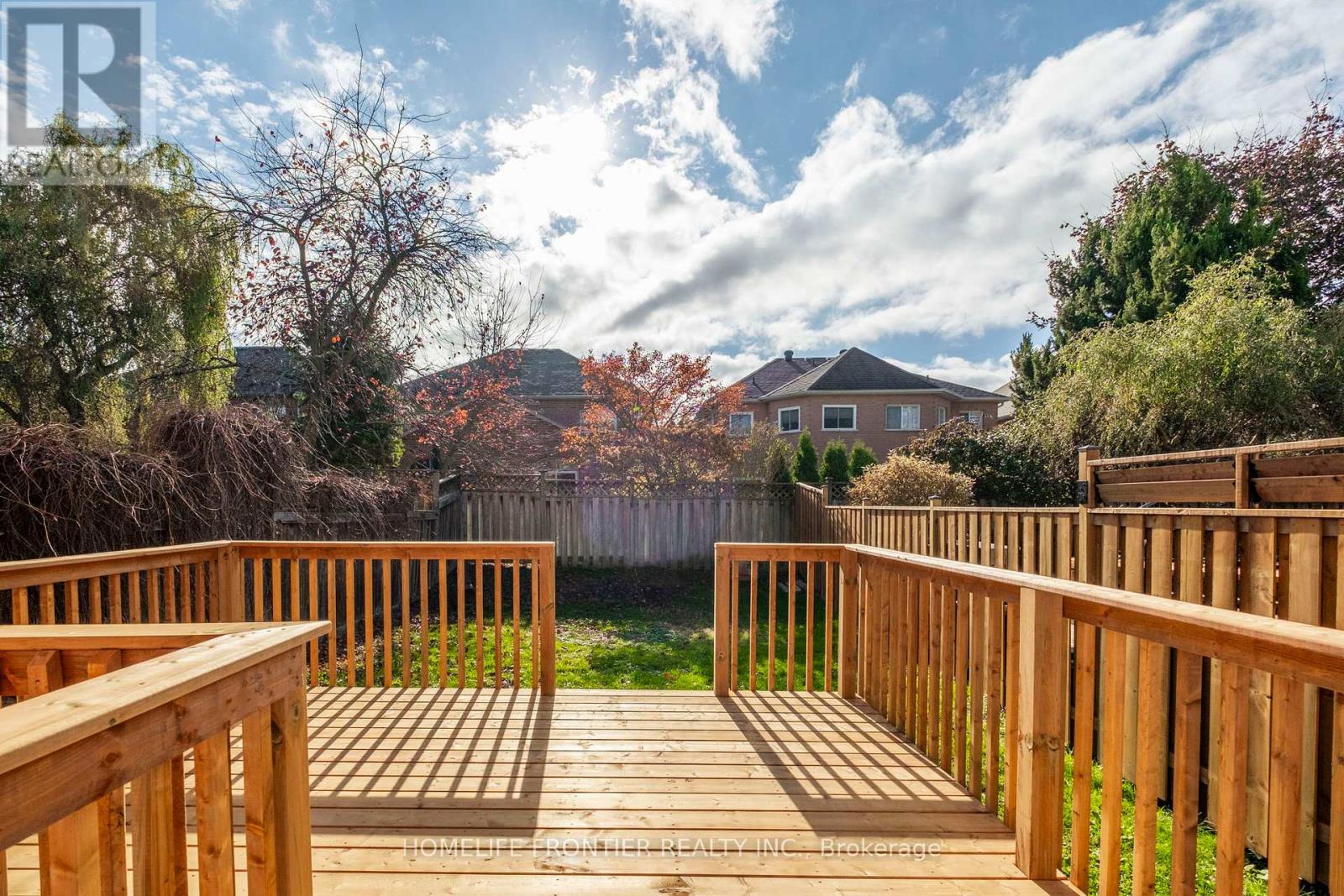 Townhouse at 19 BOWLER STREET, Aurora