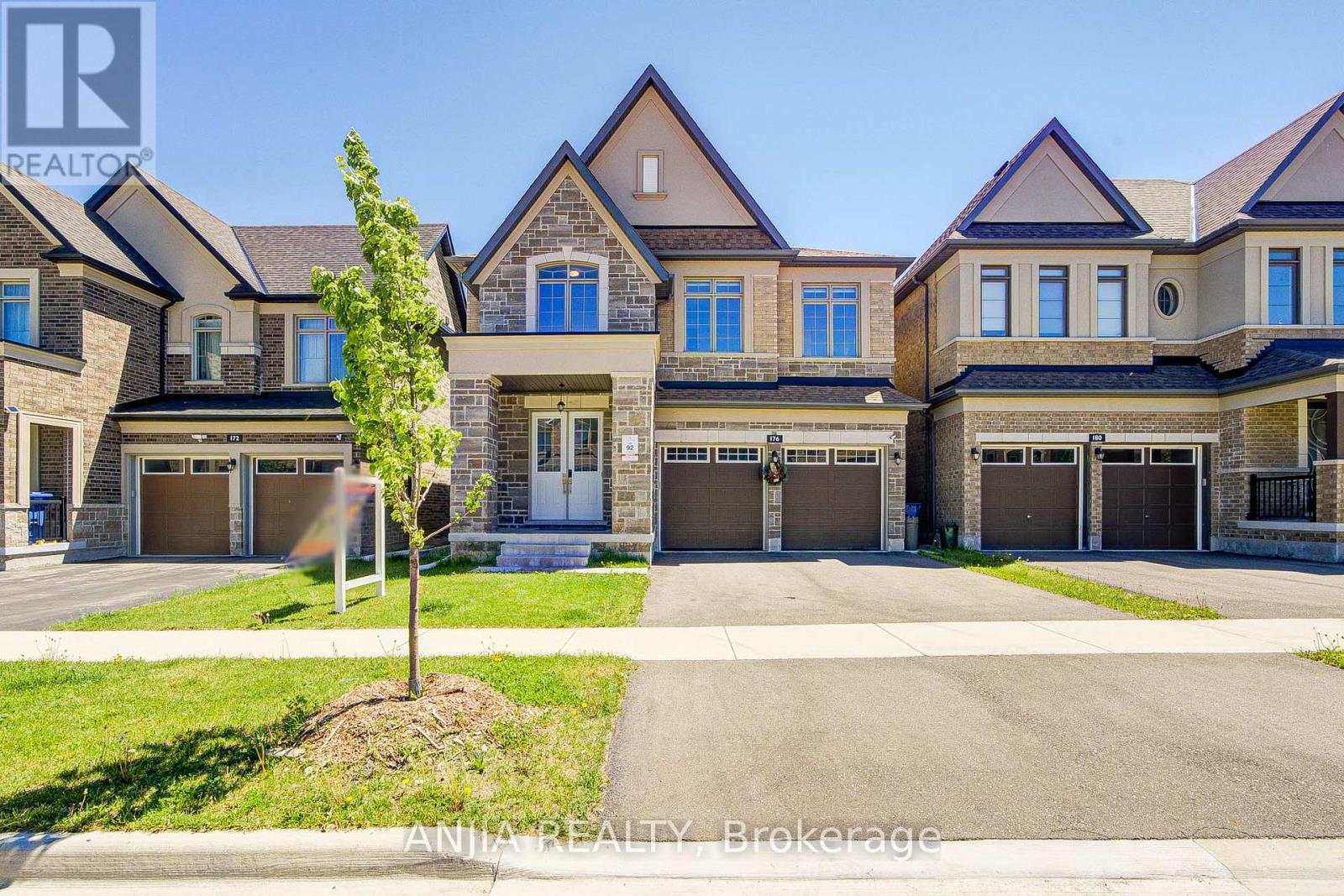 Detached at 176 SIKURA CIRCLE, Aurora