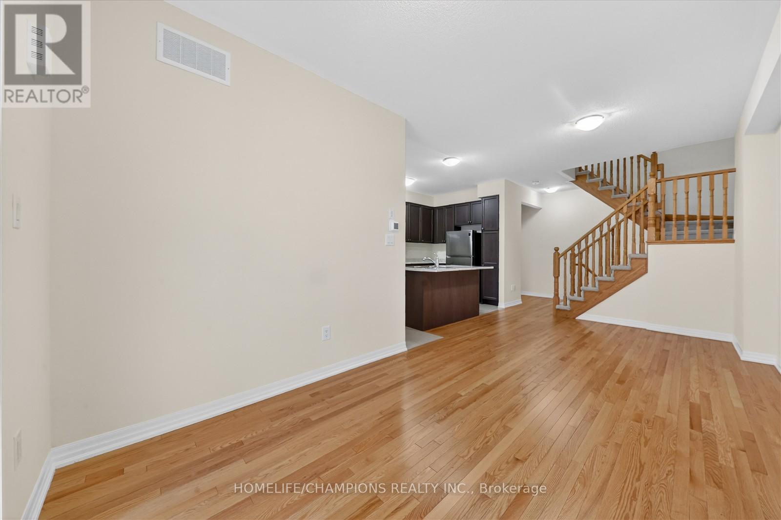 Townhouse at 39 DELANO WAY, Newmarket