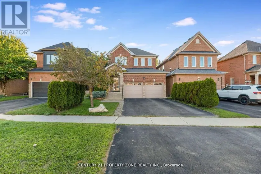 Detached at 582 PLANTATION GATE, Newmarket