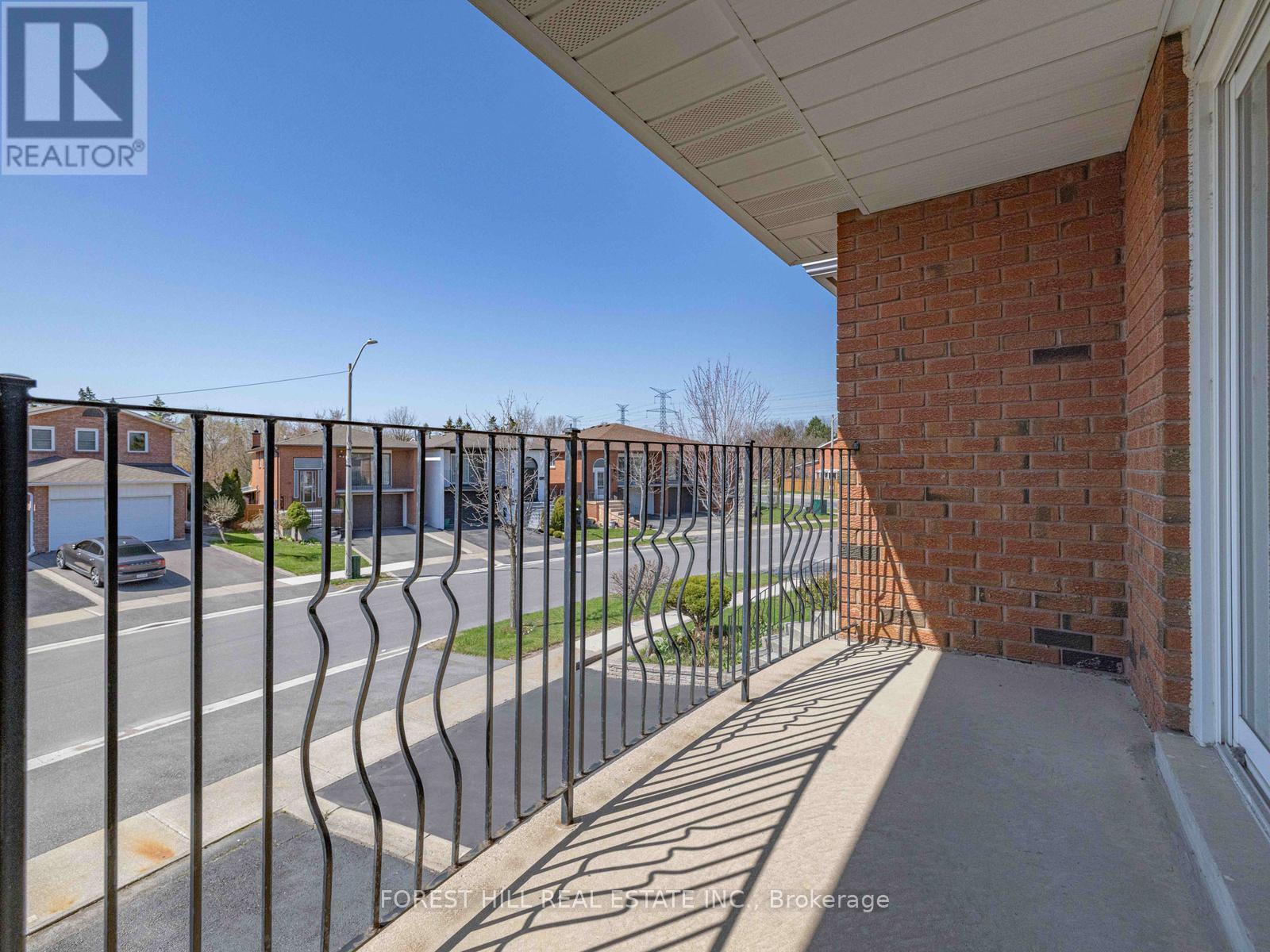 Detached at 10 BOYNE HIGHLAND COURT, Vaughan