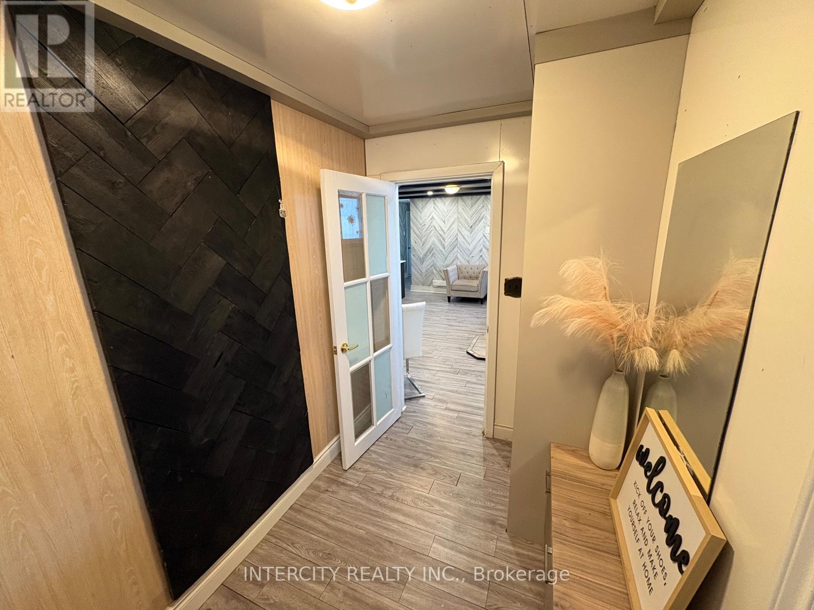 Detached at 22805 HIGHWAY 48, Georgina