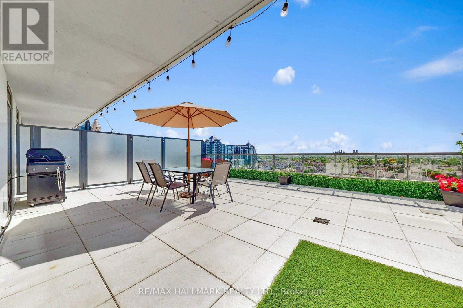 Apartment at 1101 - 8 BEVERLEY GLEN BOULEVARD, Vaughan