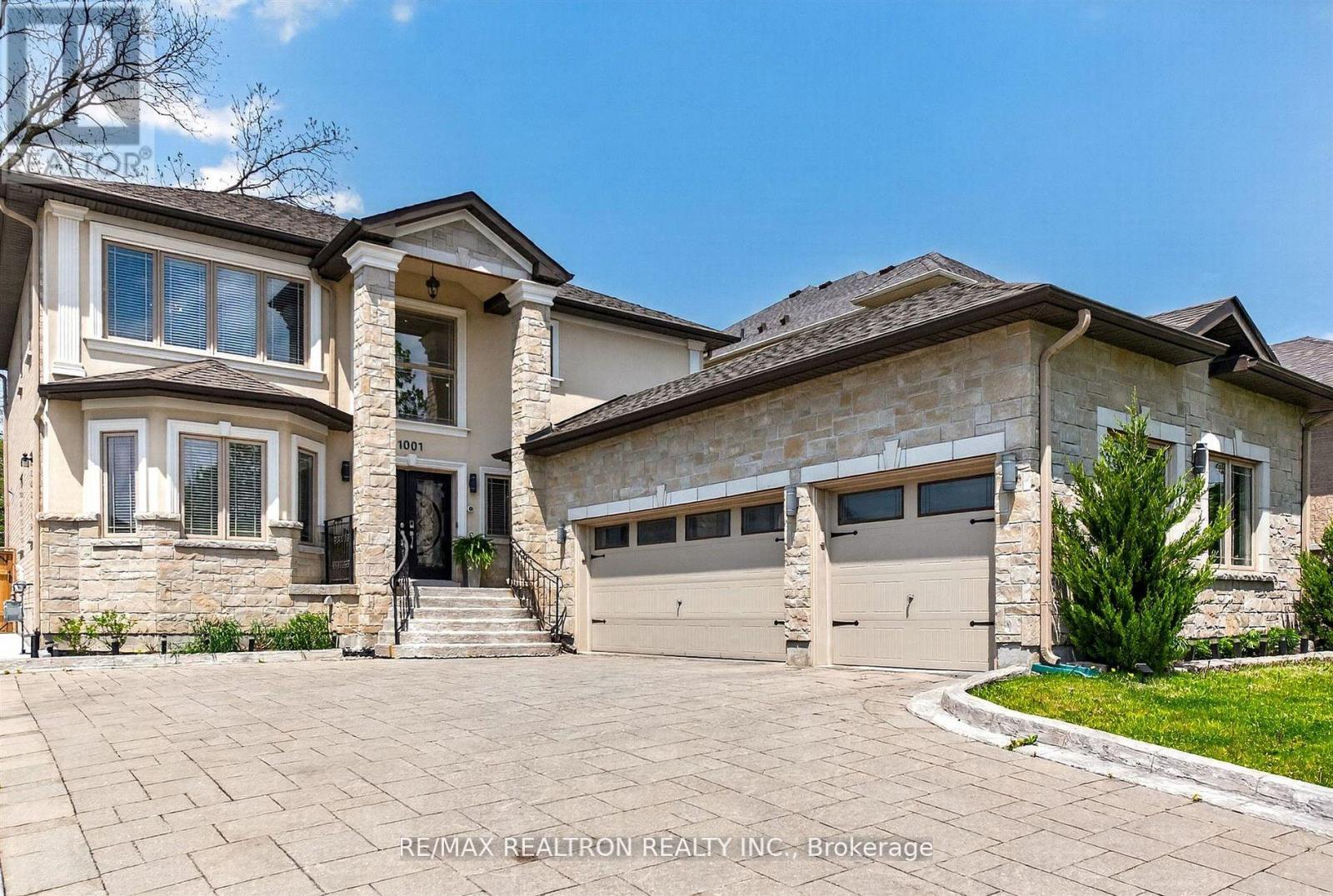 Detached at 1001 GORHAM STREET, Newmarket