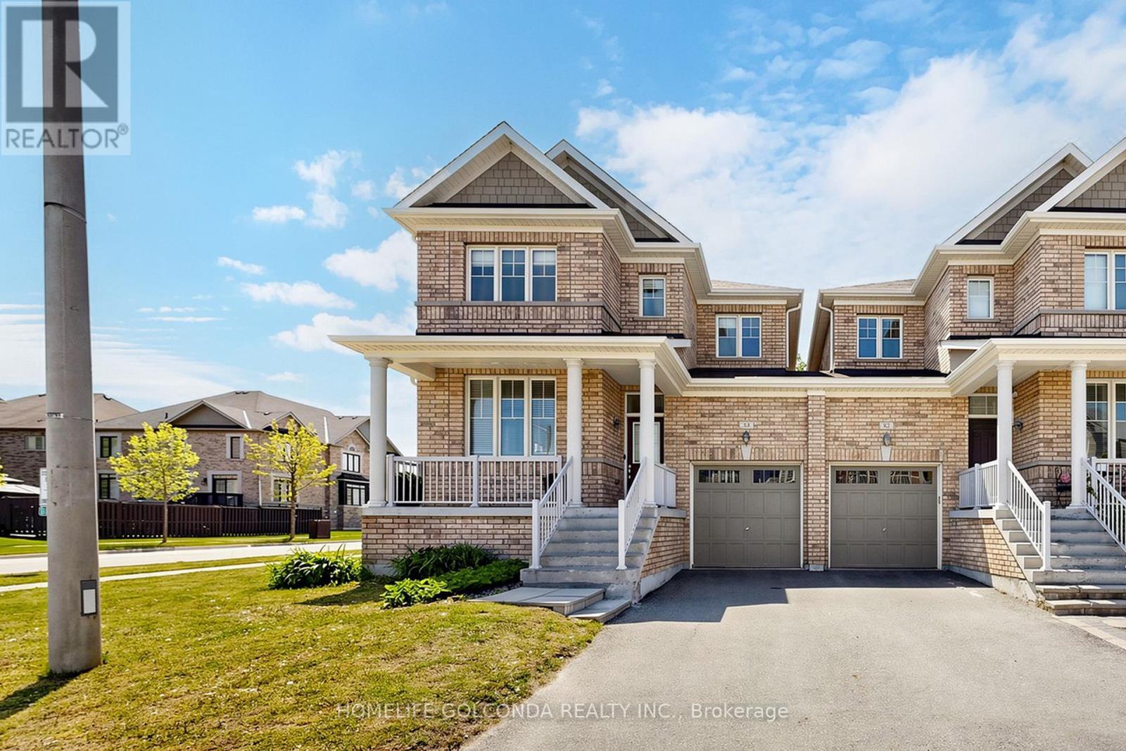 Semi-Detached/Link at 84 PAVLOVA CRESCENT, Richmond Hill (Oak Ridges)