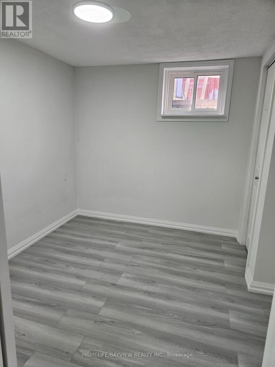 Semi-Detached/Link at LOWER - 90 LONGFORD DRIVE, Newmarket