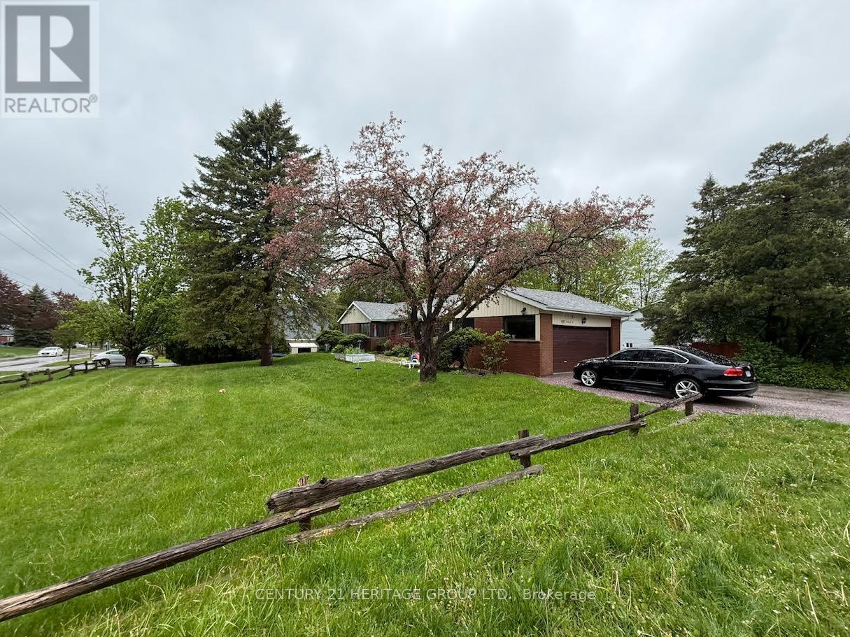 Detached at BSMT - 927 SRIGLEY STREET, Newmarket