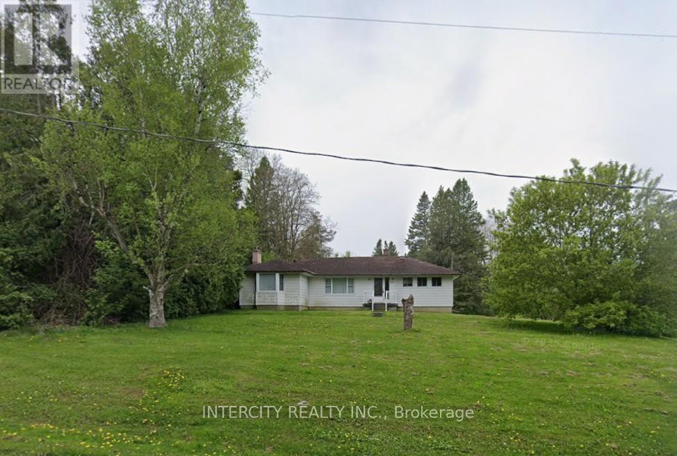 Detached at 194 MARTIN STREET, King