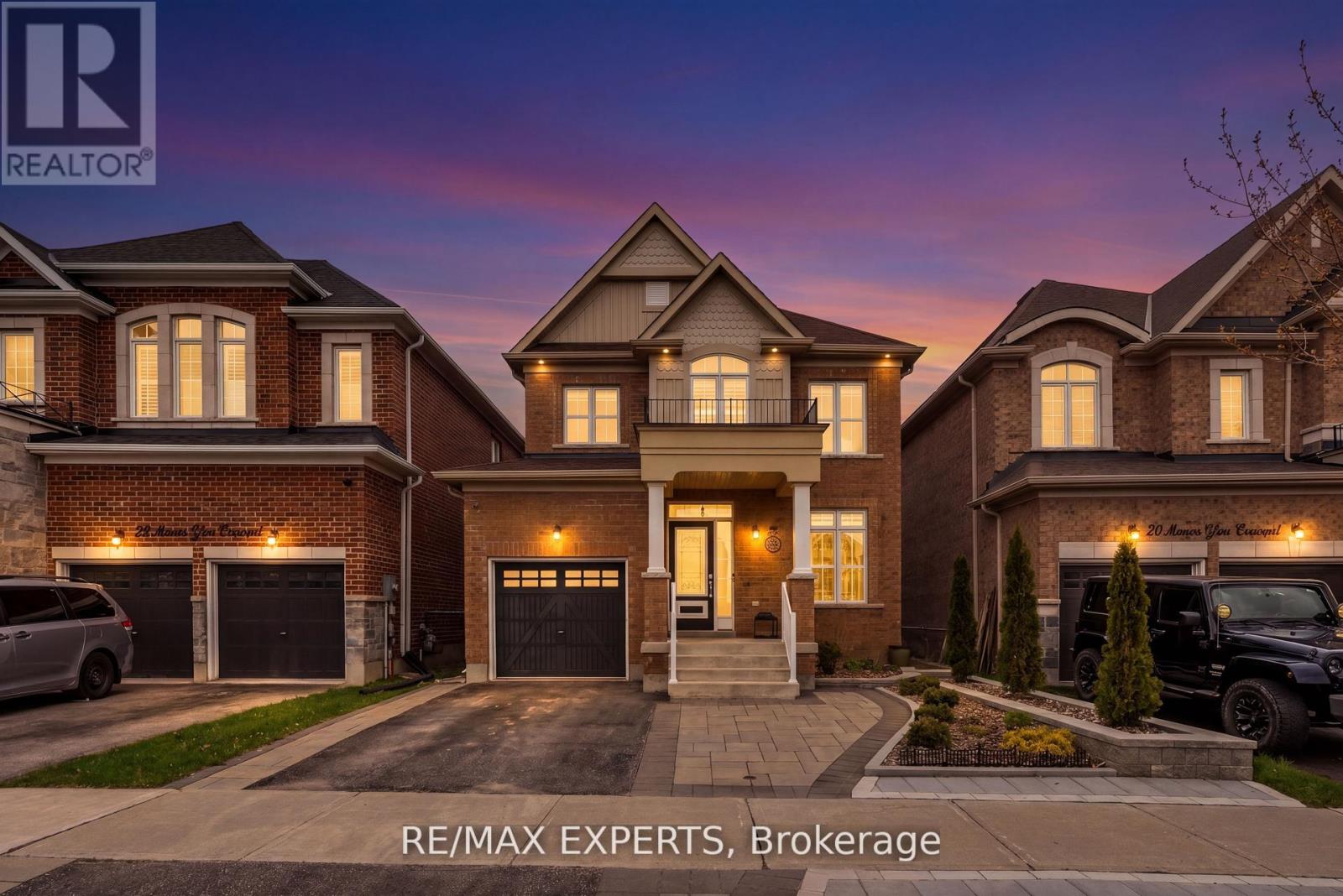Detached at 22 MANOR GLEN CRESCENT, East Gwillimbury (Mt Albert)