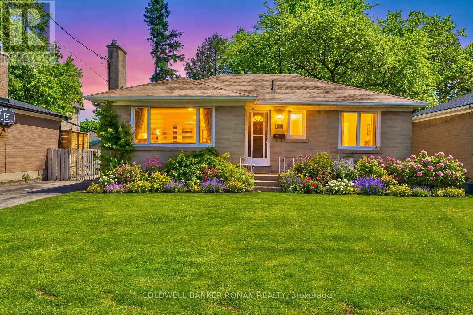 Detached at 48 CARTIER CRESCENT, Richmond Hill (Crosby)