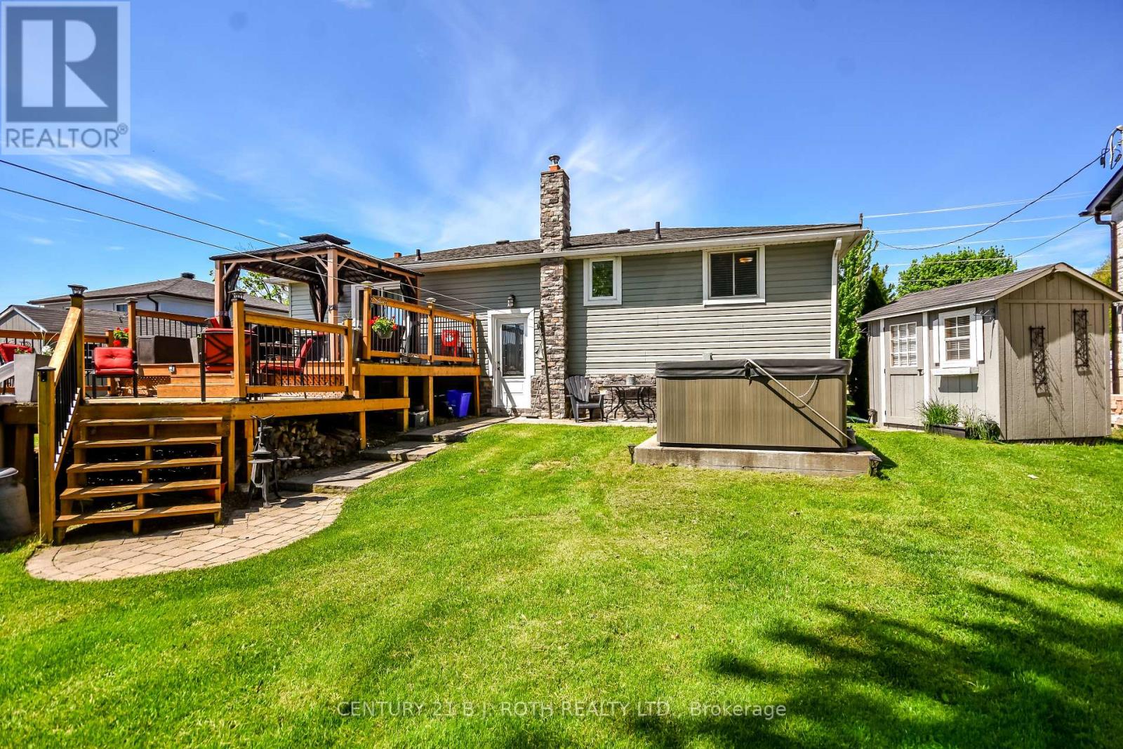 Detached at 671 SIMCOE ROAD, Bradford West Gwillimbury